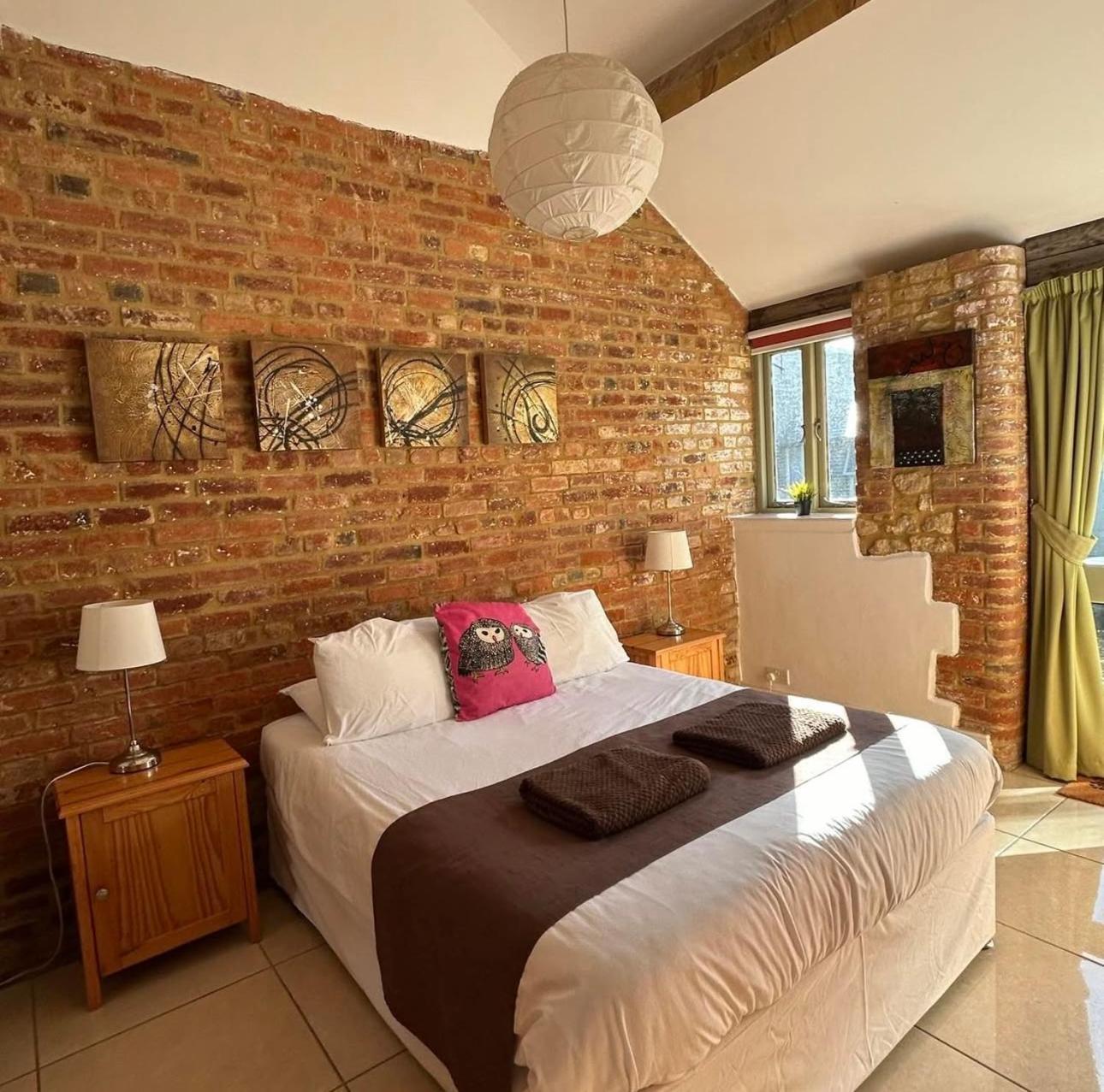 Mole Hole Apartment Тоустър Екстериор снимка